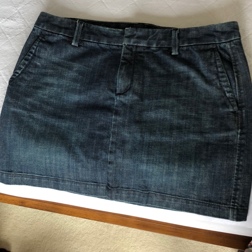 GAP straight fit denim skirt